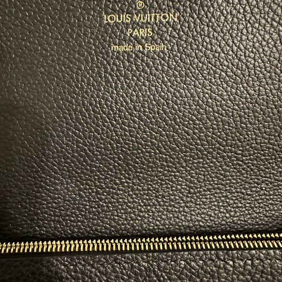 Louis Vuitton Black Monogram Sarah Wallet - Picture 3 of 7
